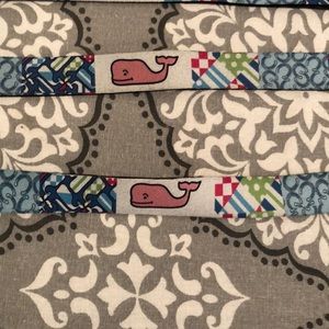 Vineyard Vines  Sunglass Accessory